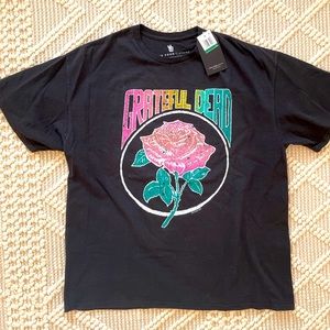 Junk Food Ombré Rose Grateful Dead Women’s T-Shirt NWT LARGE